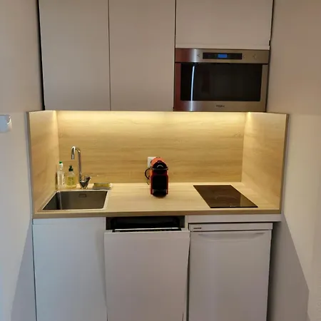 Location Vue Du Samedi Au Samedi, Clim, Parking, Piscine, Apartmán *