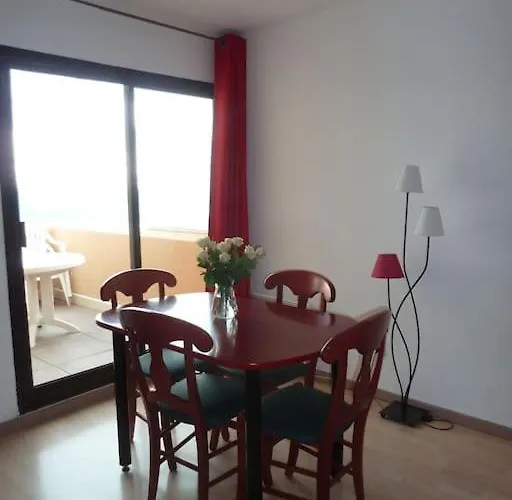 Location Vue Du Samedi Au Samedi, Clim, Parking, Piscine, * Κολιούρ